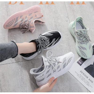 Women Soft Fashion Sneakers