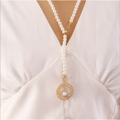 Artificial Pearl Necklaces