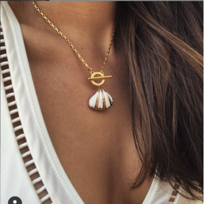 Shell Choker Necklaces