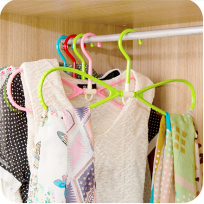 Clothes Rotating Hangers Rack