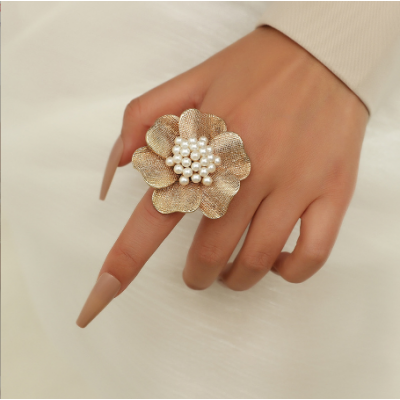 Flower Pearl Rings