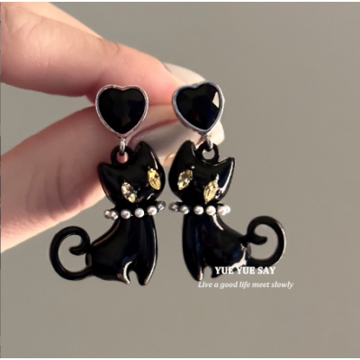 Cat Shape Earrings